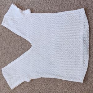Textured white t-shirt. Size xs